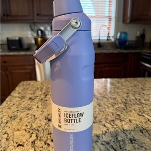 STANLEY The Aerolight Iceflow Bottle